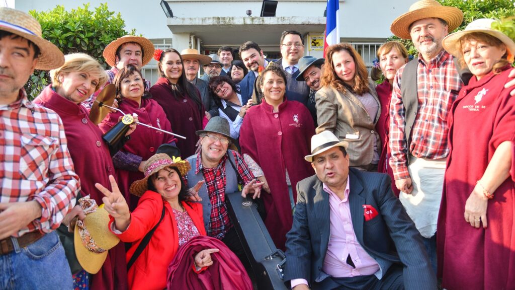 Visita conjunto surcos de mi tierra